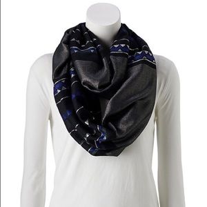 NEW Women's Loop Scarf
